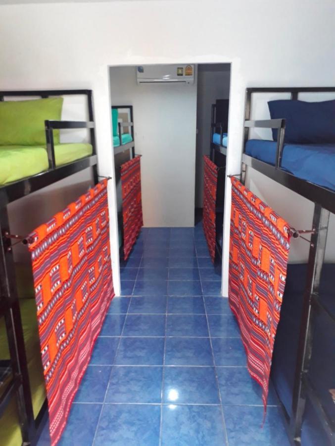 Cody Guesthouse Τσιάνγκ Μάι Δωμάτιο φωτογραφία