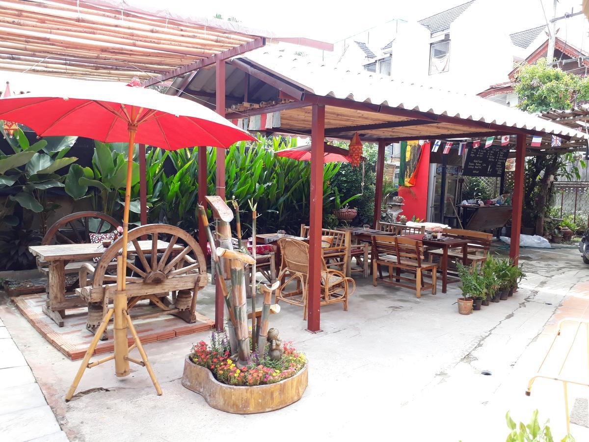 Cody Guesthouse Τσιάνγκ Μάι Εξωτερικό φωτογραφία