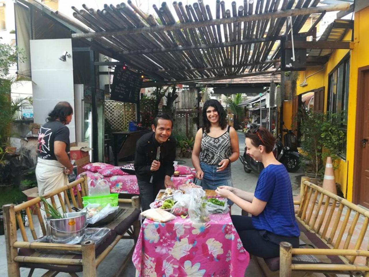 Cody Guesthouse Τσιάνγκ Μάι Εξωτερικό φωτογραφία