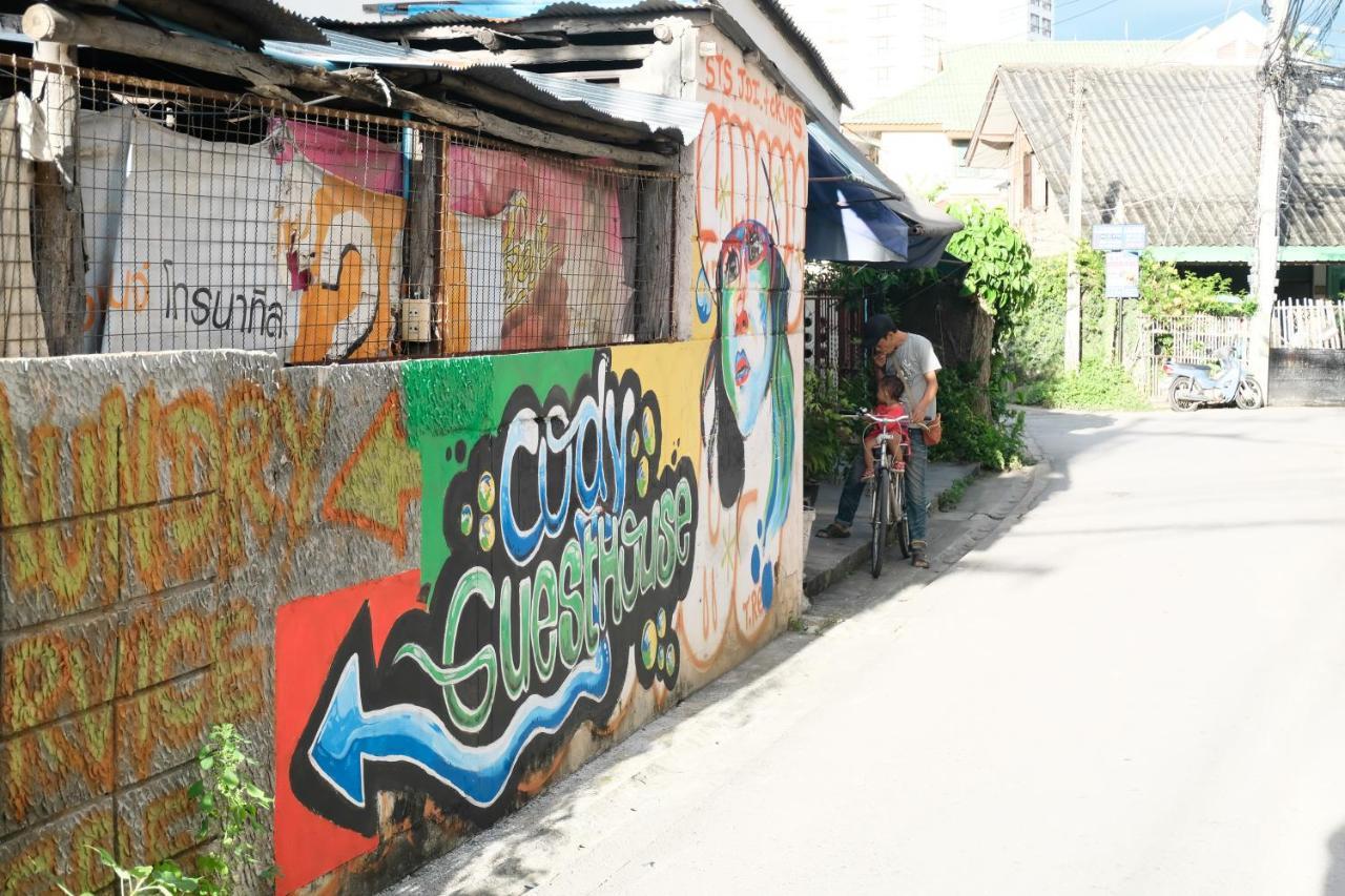 Cody Guesthouse Τσιάνγκ Μάι Εξωτερικό φωτογραφία