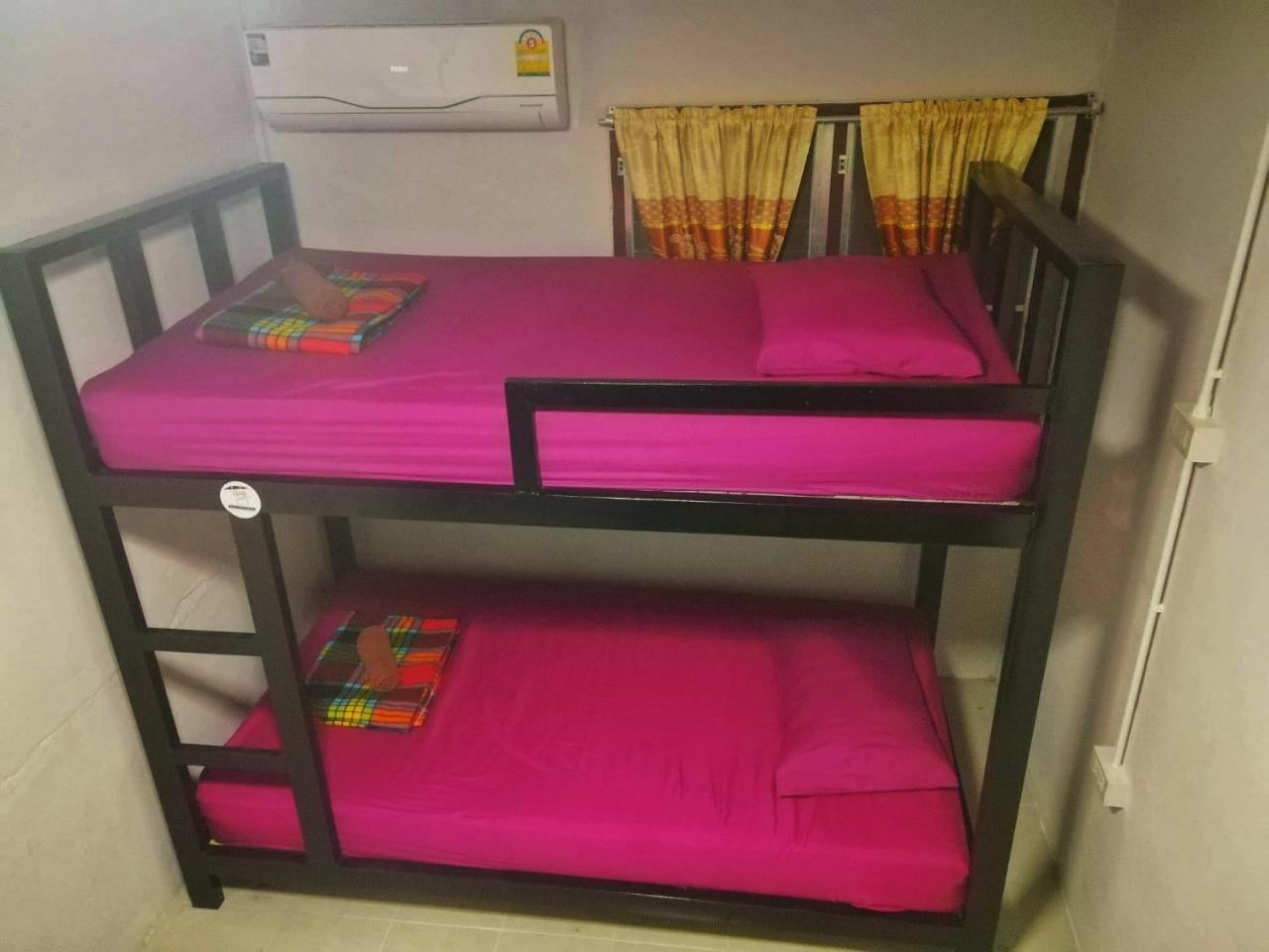 Cody Guesthouse Τσιάνγκ Μάι Εξωτερικό φωτογραφία